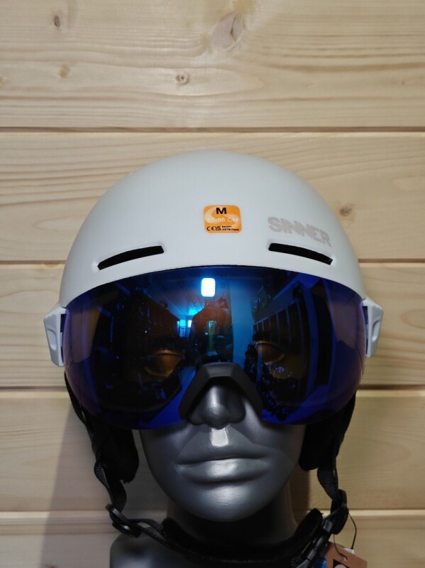 PRILBA SINNER MONTBLANC VISOR MATTE WHITE 55-58CM